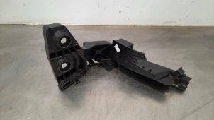 Used Rear bumper bracket, right Volkswagen Golf VIII (CD1) 1.0 TSI 12V Price € 18,15 Inclusive VAT offered by Autohandel Didier