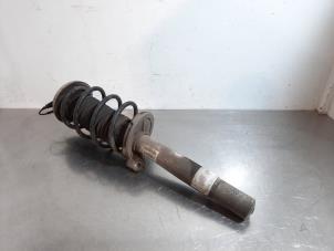 Used Fronts shock absorber, left BMW 7 serie (E65/E66/E67) 730d 24V Price € 447,70 Inclusive VAT offered by Autohandel Didier