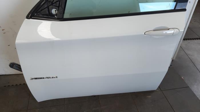 Tür 4-türig links vorne van een BMW X6 (E71/72) xDrive40d 3.0 24V 2013