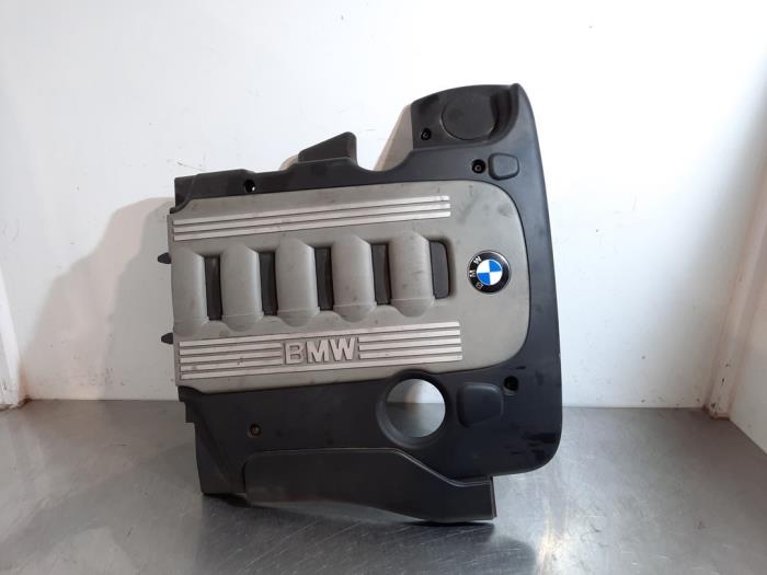 Couverture moteur d'un BMW 7 serie (E65/E66/E67) 730d 24V 2004