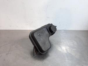 Used Expansion vessel BMW 7 serie (E65/E66/E67) 730d 24V Price € 30,25 Inclusive VAT offered by Autohandel Didier