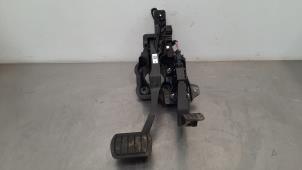 Used Set of pedals Peugeot 2008 (UD/UK/UR/US/UX) 1.5 BlueHDi 130 Price € 66,55 Inclusive VAT offered by Autohandel Didier