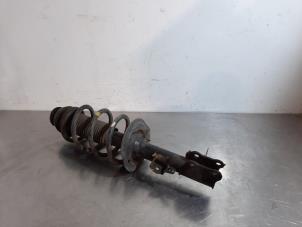 Used Fronts shock absorber, left Kia Venga 1.4 CRDi 16V Price € 127,05 Inclusive VAT offered by Autohandel Didier