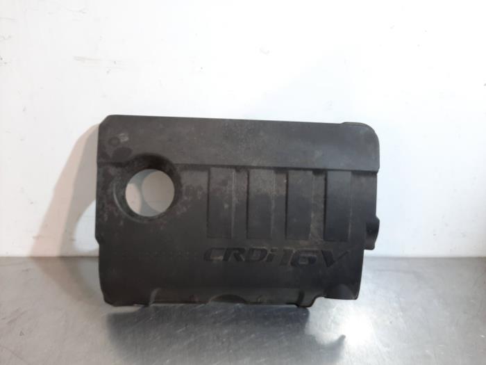 Usados Cobertor motor Kia Venga 1.4 CRDi 16V Precio € 36,30 IVA incluido ofrecido por Autohandel Didier