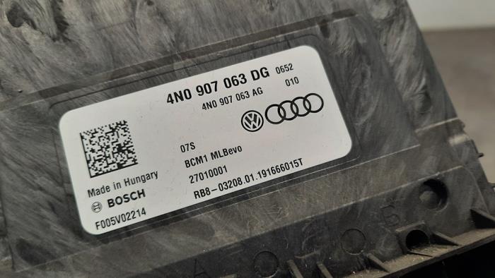 Steuergerät Body Control van een Audi A6 Avant (C8) 2.0 40 TDI Mild Hybrid 2019