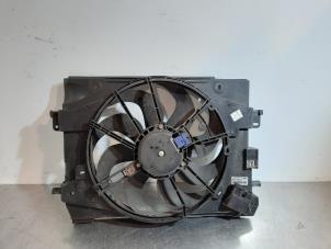 Used Cooling fans Renault Captur (2R) 1.5 Energy dCi 90 FAP Price € 127,05 Inclusive VAT offered by Autohandel Didier