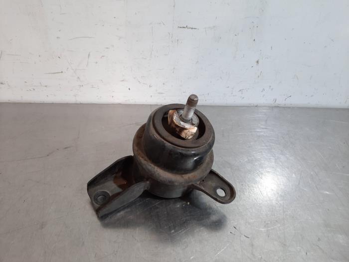 Used Engine mount Kia Venga 1.4 CRDi 16V Price € 36,30 Inclusive VAT offered by Autohandel Didier
