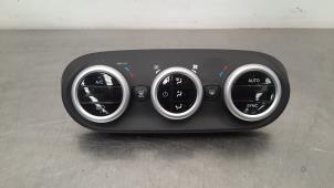 Usados Panel de control de aire acondicionado Fiat 500X (334) 1.0 FireFly Turbo 114 12V Precio € 90,75 IVA incluido ofrecido por Autohandel Didier