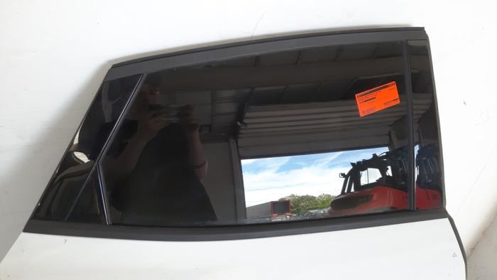 Rear door 4-door, right from a Jaguar E-Pace 2.0 D 150 16V 2019