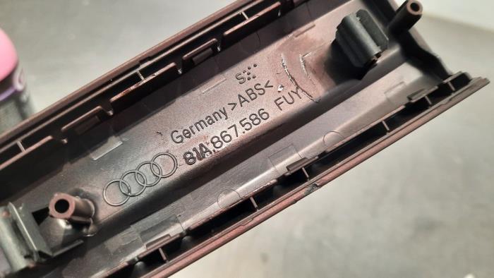 Embellecedore para tablero de instrumentos de un Audi Q2 (GAB/GAG) 2.0 TDI 16V 190 Quattro 2018