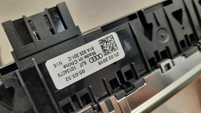 Interruptor de luz de pánico de un Audi Q2 (GAB/GAG) 2.0 TDI 16V 190 Quattro 2018