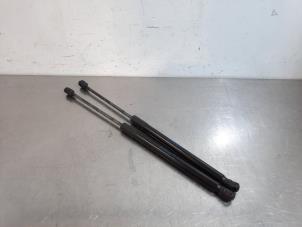 Used Set of gas struts for boot Volkswagen Golf Plus Price € 42,35 Inclusive VAT offered by Autohandel Didier
