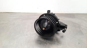 Usados Motor de ventilador de calefactor Skoda Kamiq 1.0 TSI 12V Precio € 90,75 IVA incluido ofrecido por Autohandel Didier