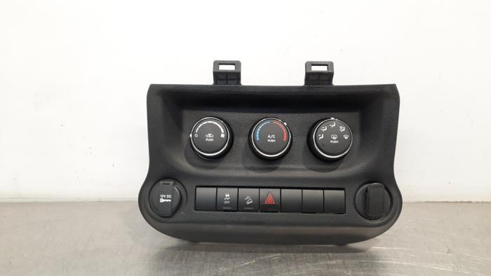 Air conditioning control panel from a Jeep Wrangler (JK) 3.6 V6 24V 2017