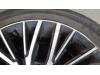 Wheel + tyre from a Volkswagen Touran (5T1) 1.6 TDI 2016