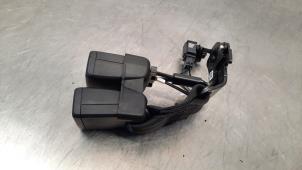 Usagé Insertion ceinture de sécurité arrière gauche Audi A3 Sportback (8YA) 1.5 35 TFSI 16V Prix € 48,40 Prix TTC proposé par Autohandel Didier