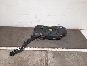 Used Tank Hyundai i30 (PDEB5/PDEBB/PDEBD/PDEBE) 1.6 CRDi 16V VGT Price € 163,35 Inclusive VAT offered by Autohandel Didier