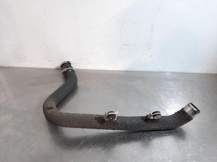 Usagé Tuyau intercooler Hyundai i30 (PDEB5/PDEBB/PDEBD/PDEBE) 1.6 CRDi 16V VGT Prix € 12,10 Prix TTC proposé par Autohandel Didier