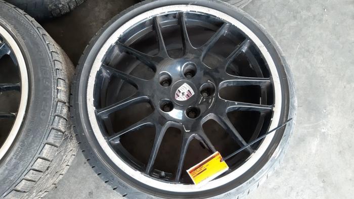 Set of wheels + tyres from a Porsche Panamera (970)  2009