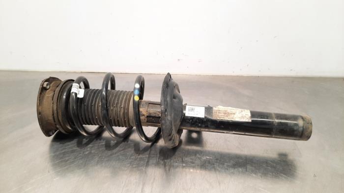 Front shock absorber, right from a Volkswagen Tiguan (AD1) 2.0 TDI 16V BlueMotion Technology SCR 2019