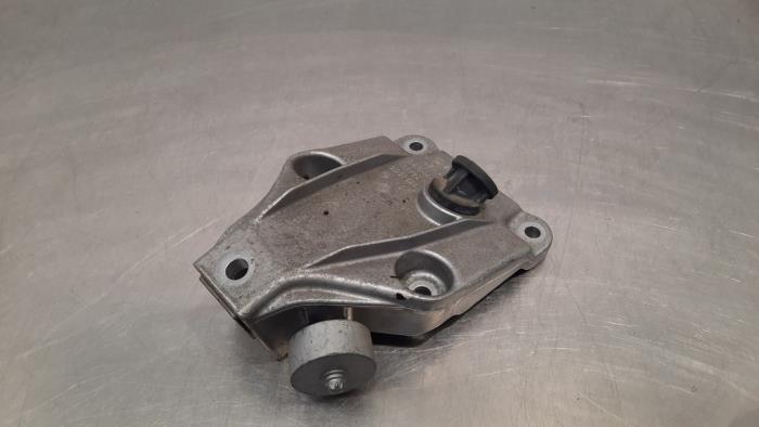 Gearbox mount from a BMW 6 serie Gran Coupe (F06) 640d 24V 2015