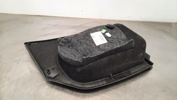 Tapicerka pokrywy bagaznika prawa z Porsche Macan (95B)  2021