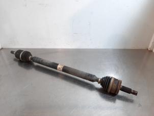 Used Front drive shaft, right Kia Sportage (QL) 1.6 GDI 16V 4x2 Price € 193,60 Inclusive VAT offered by Autohandel Didier