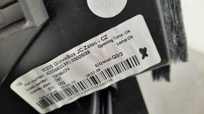 Boîte à gants d'un Mercedes-Benz C (W205) C-220 2.2 CDI BlueTEC, C-220 d 16V 2014