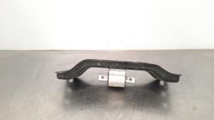Used Gearbox mount Mercedes C (W205) C-220 2.2 CDI BlueTEC, C-220 d 16V Price € 48,40 Inclusive VAT offered by Autohandel Didier
