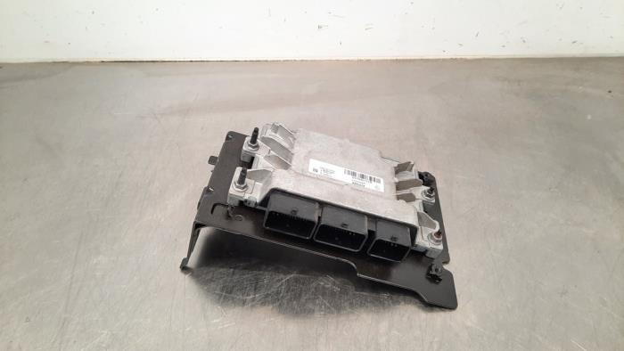 Used Engine management computer Renault Kangoo Express (FW) ZE Price € 199,65 Inclusive VAT offered by Autohandel Didier
