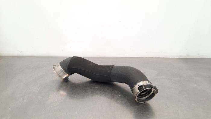 Gebrauchte Intercooler Schlauch BMW 1 serie (F40) 120i 2.0 TwinPower 16V Preis € 24,20 Mit Mehrwertsteuer angeboten von Autohandel Didier