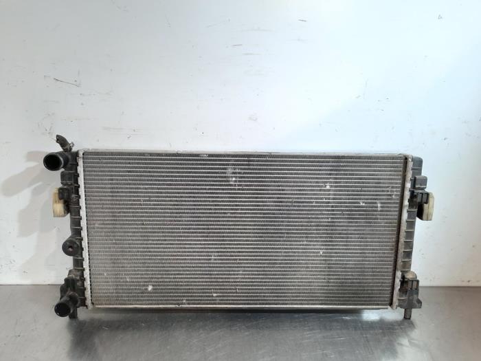 Radiator from a Skoda Fabia III Combi (NJ5) 1.4 TDI 16V 90 Greentech 2015