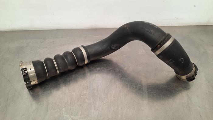 Gebrauchte Intercooler Schlauch BMW 1 serie (F40) 120i 2.0 TwinPower 16V Preis € 60,50 Mit Mehrwertsteuer angeboten von Autohandel Didier