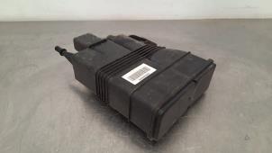 Used Carbon filter BMW 1 serie (F40) 120i 2.0 TwinPower 16V Price € 90,75 Inclusive VAT offered by Autohandel Didier