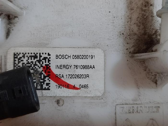 Bomba eléctrica de combustible de un Renault Megane IV (RFBB) 1.3 TCe 115 16V 2019