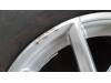 Llanta y neumático de invierno de un BMW 2 serie Gran Tourer (F46) 218d 2.0 TwinPower Turbo 16V 2017