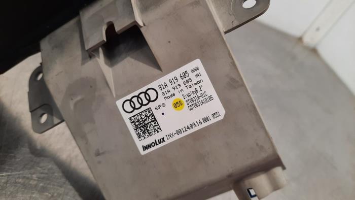 Pantalla de navegación de un Audi Q2 (GAB/GAG) 1.6 30 TDI 16V 2017