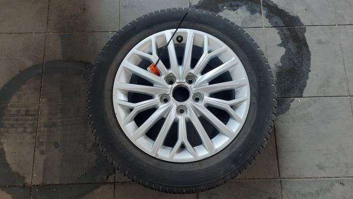 Wheel + tyre from a Audi A3 Sportback (8VA/8VF) 1.4 16V g-tron 2018