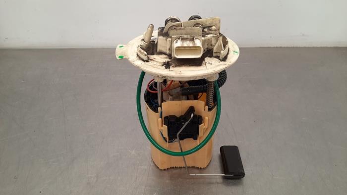 Electric fuel pump from a Ford Transit 2.0 TDCi 16V Eco Blue 130 2018