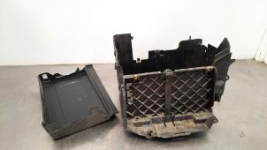 Used Battery box Renault Trafic (1FL/2FL/3FL/4FL) 1.6 dCi 90 Price € 30,25 Inclusive VAT offered by Autohandel Didier