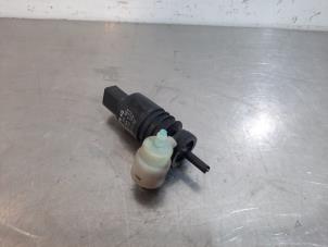 Used Windscreen washer pump Audi A3 (8V1/8VK) 2.0 TDI 16V Price € 18,15 Inclusive VAT offered by Autohandel Didier