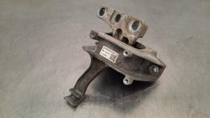 Used Gearbox mount Volkswagen Golf VIII (CD1) 2.0 TDI 16V 4Motion Price € 54,45 Inclusive VAT offered by Autohandel Didier