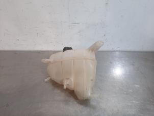 Used Expansion vessel Nissan NV 200 (M20M) 1.5 dCi 90 Price € 24,20 Inclusive VAT offered by Autohandel Didier