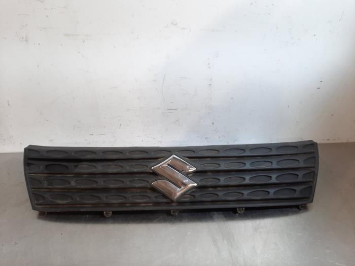 Używane Grill Suzuki Vitara (LY/MY) 1.6 16V VVT Cena € 60,50 Z VAT oferowane przez Autohandel Didier