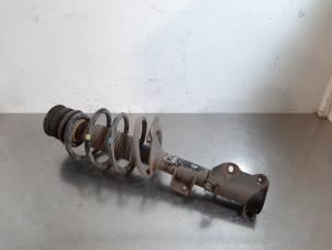 Used Front shock absorber, right Mercedes Vito (639.6) 2.2 115 CDI 16V Price € 66,55 Inclusive VAT offered by Autohandel Didier