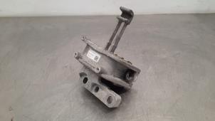 Used Gearbox mount Volkswagen Passat Variant (3G5) 2.0 TDI 16V 190 4Motion Price € 60,50 Inclusive VAT offered by Autohandel Didier