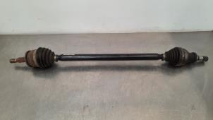 Used Front drive shaft, right Opel Astra K 1.6 CDTI 16V Price € 127,05 Inclusive VAT offered by Autohandel Didier
