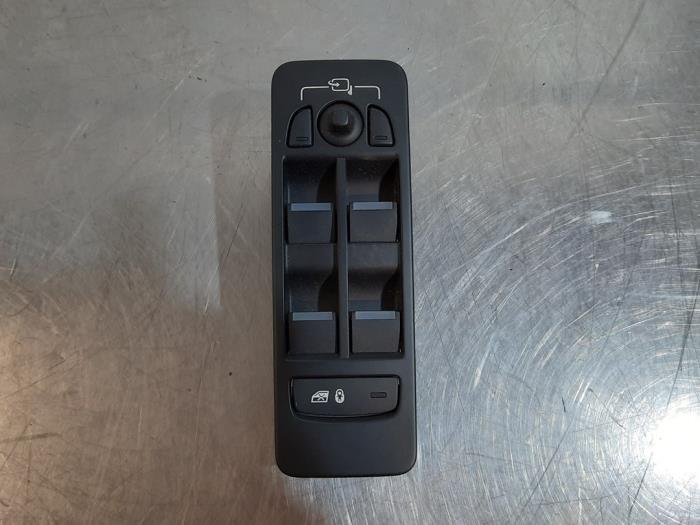 Interruptor combinado de ventanillas de un Land Rover Discovery Sport (LC) 2.0 TD4 150 16V 2017