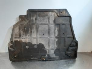Used Intermediate plate motor Landrover Discovery Sport (LC) 2.0 TD4 150 16V Price € 66,55 Inclusive VAT offered by Autohandel Didier