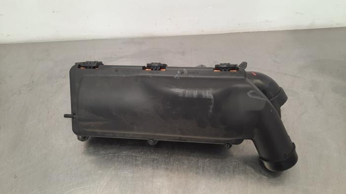 Begagnade Luftfilterhus Peugeot 508 (F3/FB/FH/FP) 1.6 16V THP 165 Pris € 54,45 Inklusive moms erbjuds av Autohandel Didier